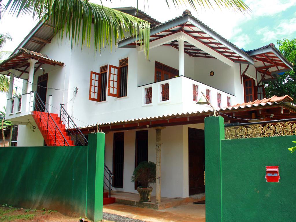 Sethun House Hotel Mirissa Kamer foto